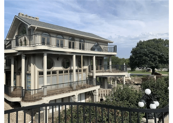 Indianapolis mansion exterior